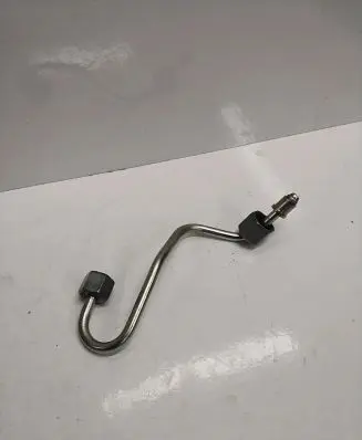 Fuel injector supply line/pipe