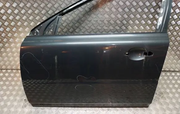 Volvo V70 Front door S26372111