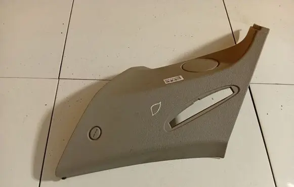 Cadillac SRX (D) pillar trim (bottom) 1GA0150262