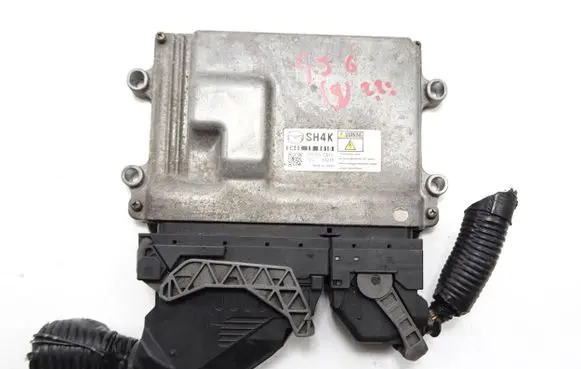 Mazda 6 Engine control unit/module 2757005674