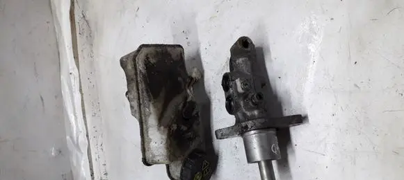 Volvo S40 Master brake cylinder