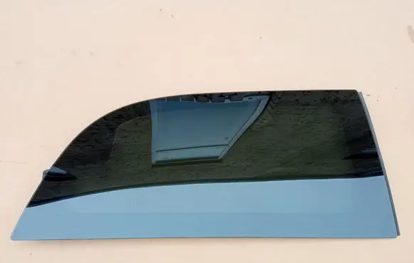 Chrysler Town & Country V Rear side window 43R001385
