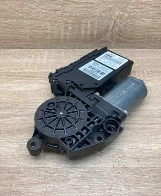 Audi A8 S8 D3 4E Front door window regulator motor 4E1959802B 4E1910802B SME