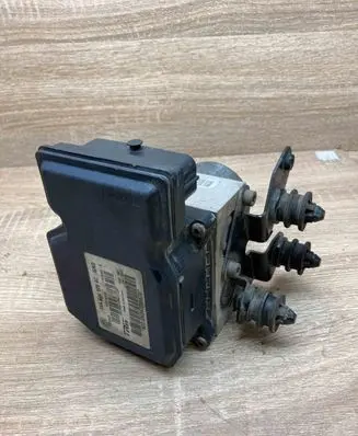 Volkswagen PASSAT B7 ABS Pump 3AA614109AC 17654043