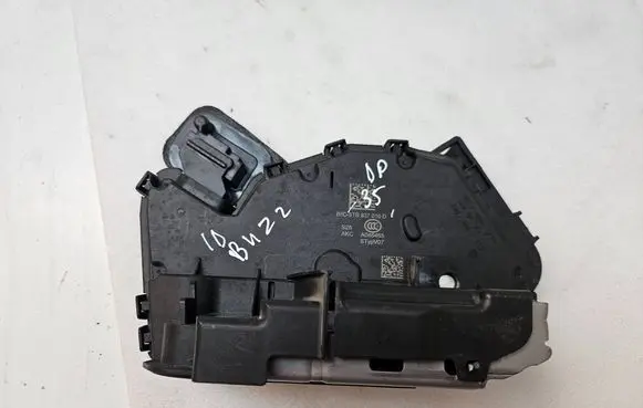 Volkswagen ID. Buzz Front door lock 5TB837016D STVVV07 A046465