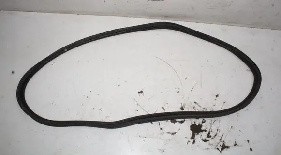 BMW X2 F39 Trunk rubber seal (body) 2657125
