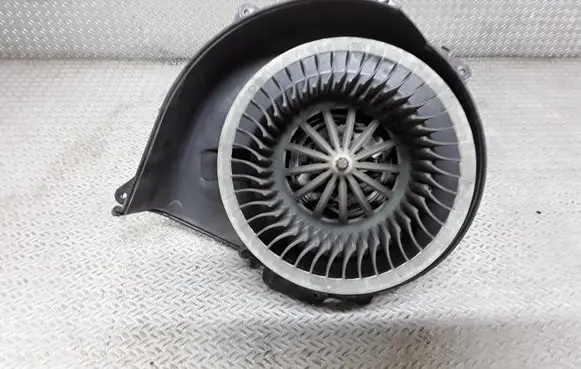 Volkswagen Polo Heater fan/blower 6Q1820015E