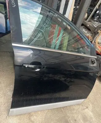 Chevrolet Captiva Front door