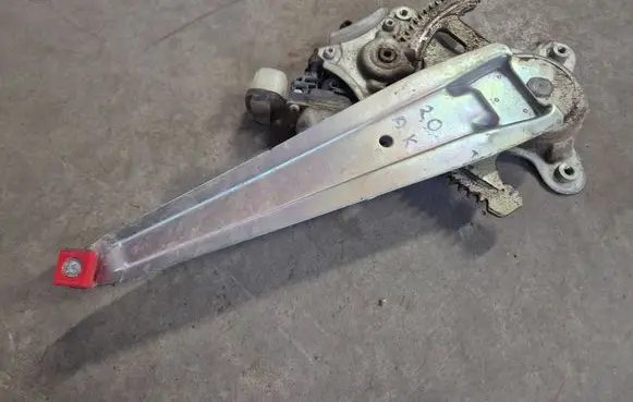 Mitsubishi L200 Rear door window regulator with motor MN182403 MN182354