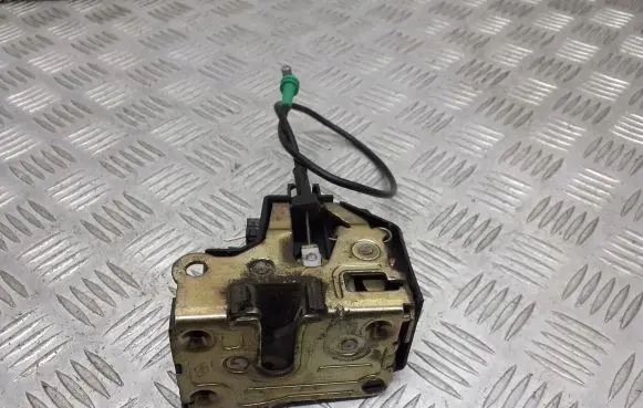 Renault Megane I Front door lock
