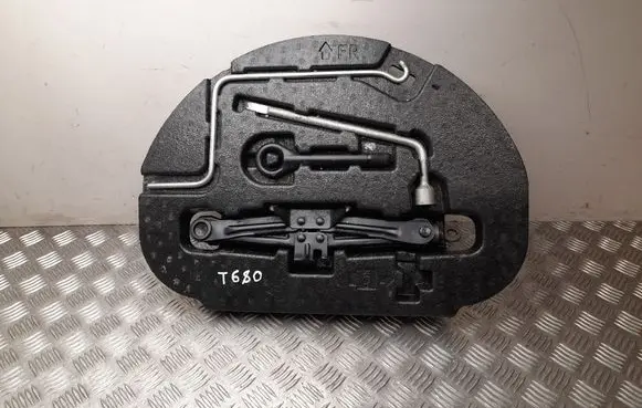 Toyota Prius+ (ZVW40) Glove box in trunk 6477747080