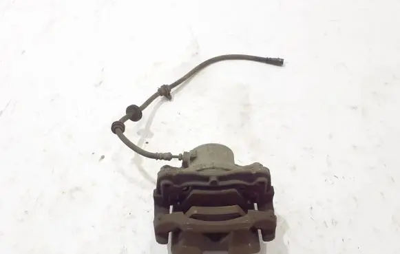 BMW 5 G30 G31 Front brake caliper 6872800