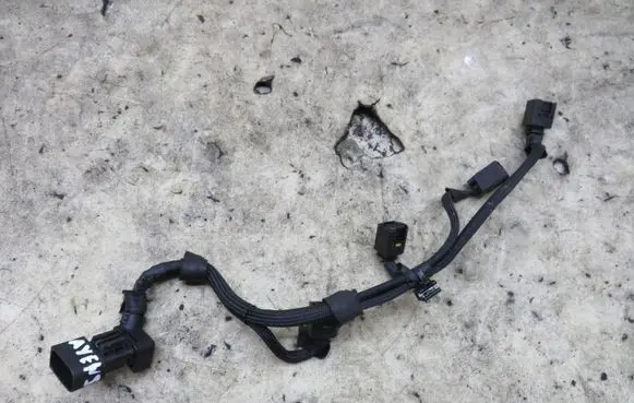 Toyota Avensis T270 Fuel injector wires KRIS235789
