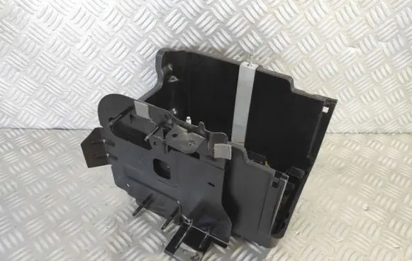 Battery box tray