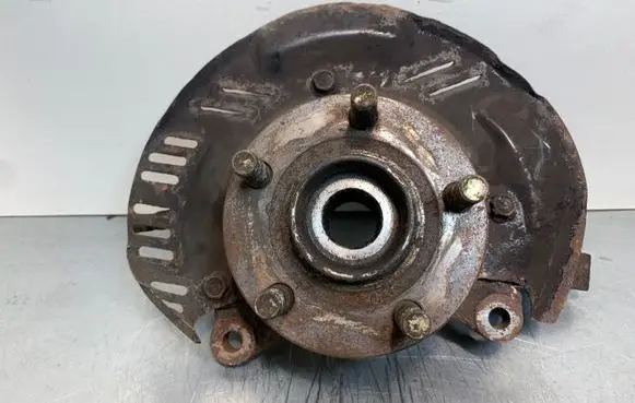 Subaru Impreza II Front wheel hub