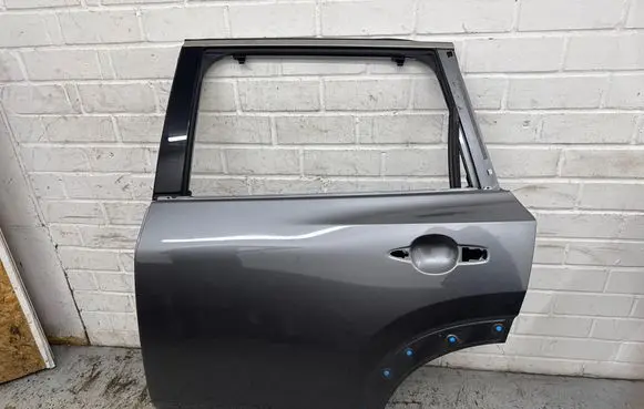 Nissan X-Trail T33 Rear door
