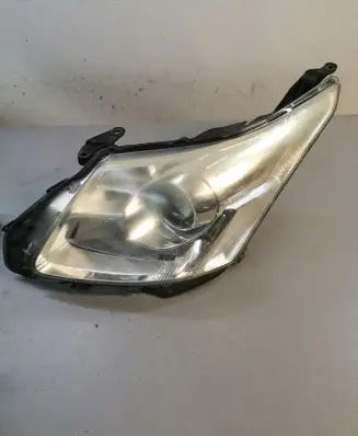 Toyota Avensis T270 Headlight/headlamp