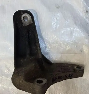 Ford Mondeo MK IV Gearbox mounting bracket 6G916P093DC