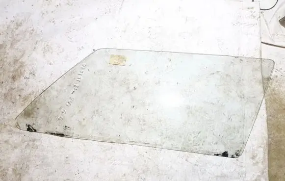 Volkswagen PASSAT B2 Rear side window