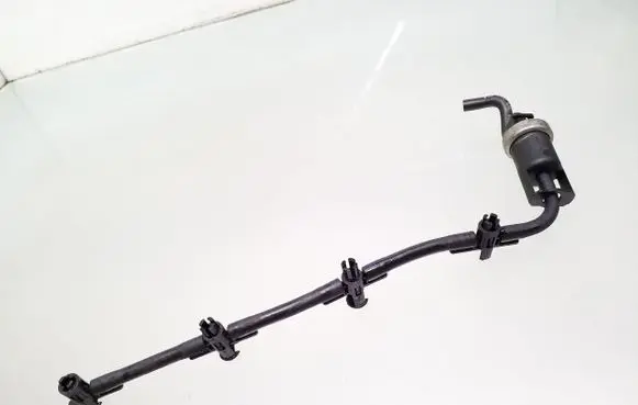 Volkswagen Tiguan Fuel return line/hose 