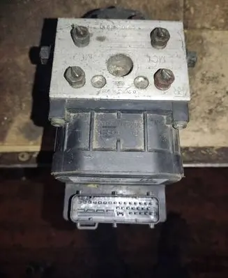 KIA Sorento ABS Pump 589103E310 28828032687