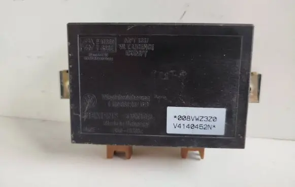 Volkswagen Golf III Immobilizer control unit/module 008VWZ3Z0 V4140452N 5WK4678