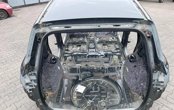 Ford Kuga II Rear quarter panel 