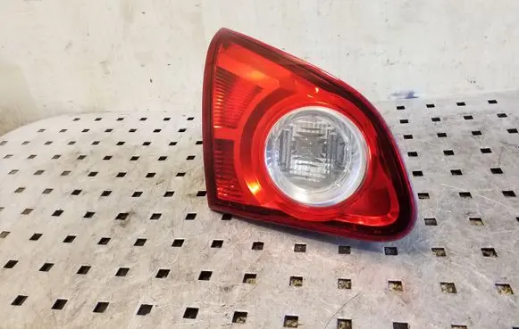 Nissan Qashqai Tailgate rear/tail lights 89071063