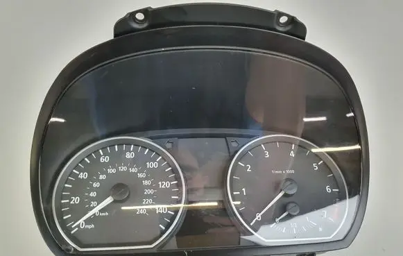 BMW 1 E81 E87 Speedometer (instrument cluster) 6947136