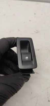 Volkswagen Golf Plus Fuel tank opening switch 5M0959551A