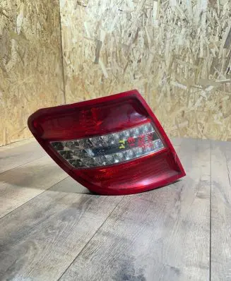 Mercedes-Benz C W204 Rear/tail lights 2048203964 763039 E122922201