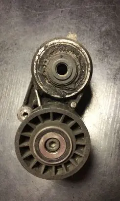Mercedes-Benz SL R129 Alternator belt tensioner 1032021140