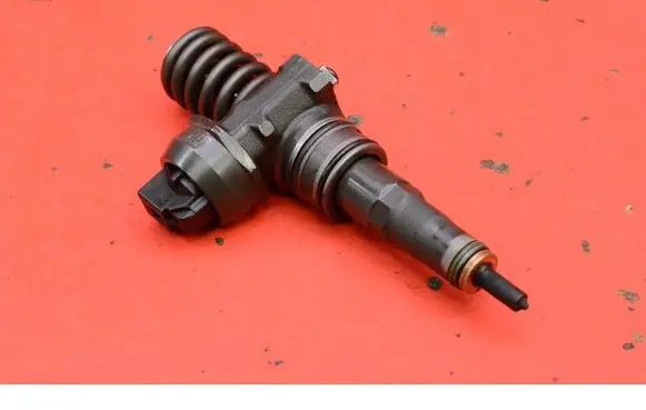Seat Ibiza IV (6J,6P) Fuel injector 038130073BN