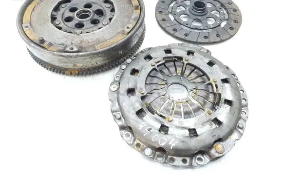 BMW 3 E90 E91 Clutch set kit 415039510