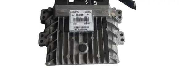 Renault Clio III Engine ECU kit and lock set 237101989R