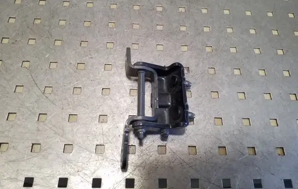 Renault Kadjar Rear door upper hinge