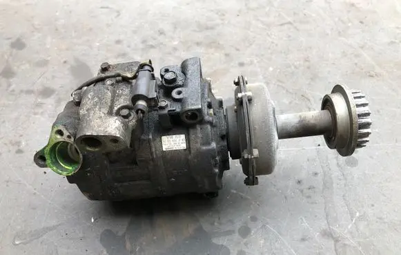 Volkswagen Phaeton Air conditioning (A/C) compressor (pump) 7H0820805C