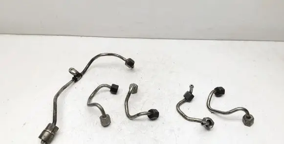 Volvo S80 Fuel injector supply line/pipe 