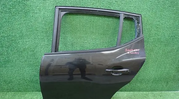 Dacia Sandero III Rear door