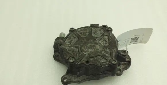 Volkswagen Polo V 6R Vacuum pump 03L145100