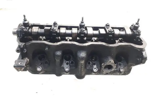 Volkswagen PASSAT B5 Engine head 028103373N