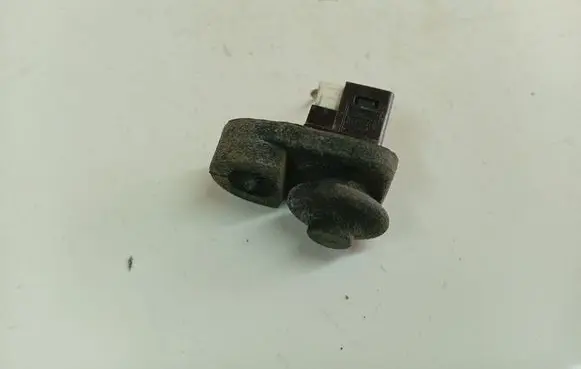 Nissan Note (E11) Front door sensor