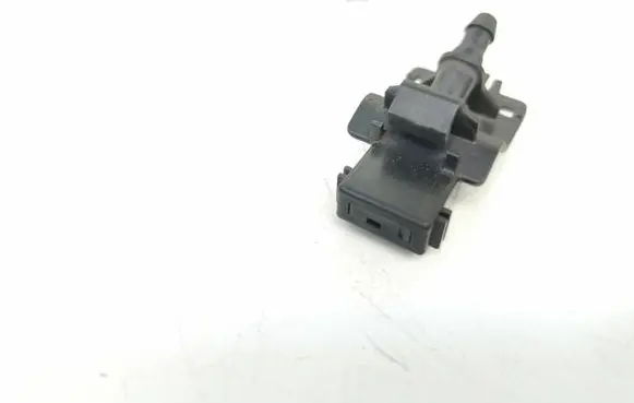 Toyota RAV 4 (XA30) Windshield washer spray nozzle 