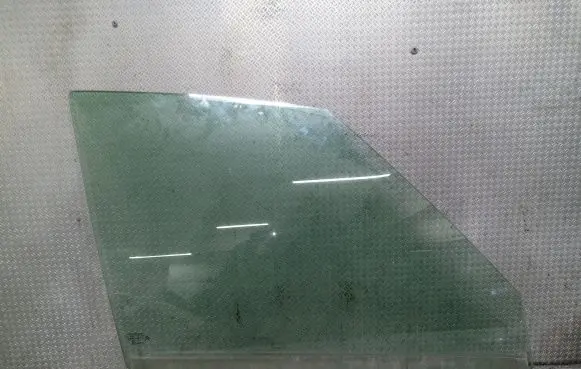 Citroen C4 Grand Picasso Front door window glass four-door