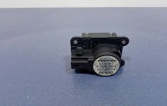 Citroen Berlingo Air flap motor/actuator A21201700