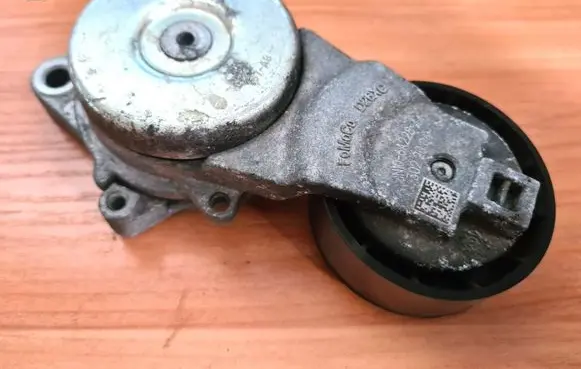 Ford Focus Timing belt/chain tensioner JN1Q6A228AA