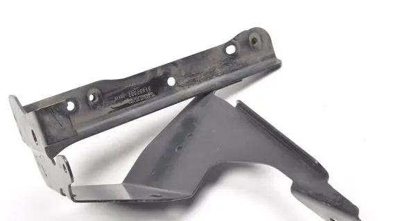 Volvo XC90 Engine mount bracket 31437382