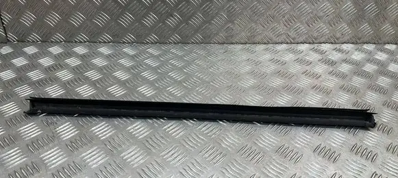 Audi A3 8Y Rubber seal rear door window/glass 8Y0839479