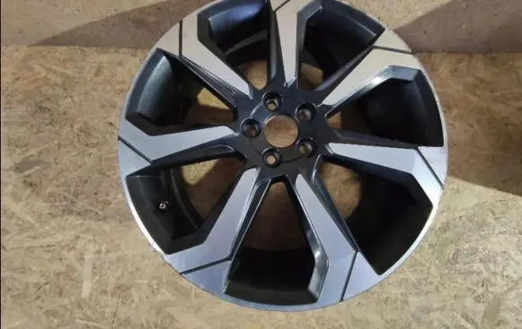 Volvo V90 Cross Country R15 alloy rim 32207327