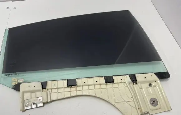 Mercedes-Benz CLS C257 Rear door window glass A2577355000